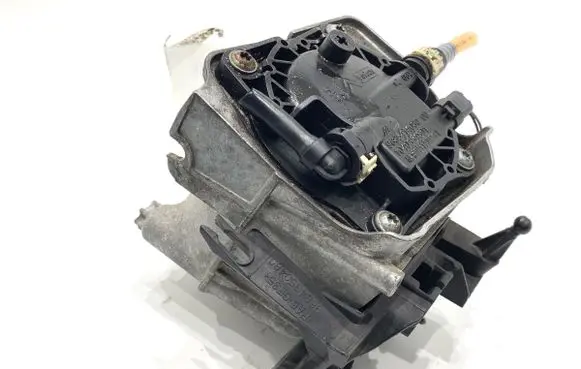 Ford Kuga II Fuel filter housing 9685414080