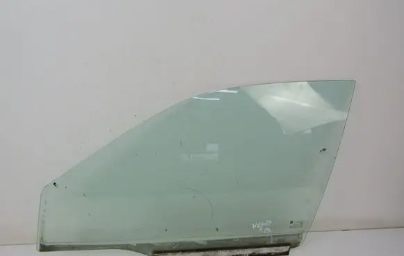 Opel Vectra B Front door window glass four-door 