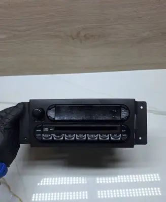 Chrysler Pacifica Radio/CD/DVD/GPS head unit P05094564AB T00AM258