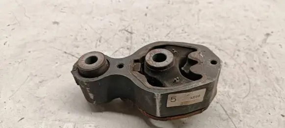 Mazda CX-5 Engine mount bracket 