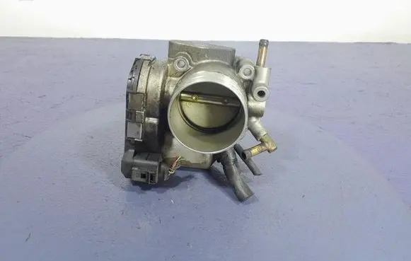 Audi A4 S4 B6 8E 8H Throttle body valve 06B133062H