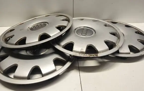 Audi A4 S4 B6 8E 8H R16 wheel hub/cap/trim 4B0601147C
