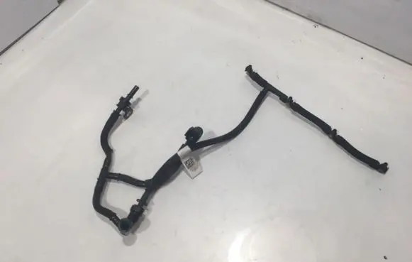 Peugeot Partner Fuel line pipe 9824723180