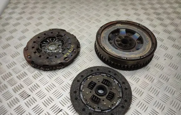 Suzuki Grand Vitara II Clutch set kit 2200080K01
