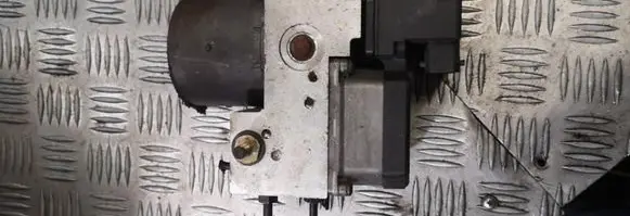 Audi A6 S6 C5 4B ABS Pump 8e0614111h