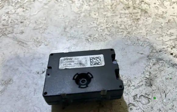 BMW 1 F20 F21 Aerial antenna filter 9226888