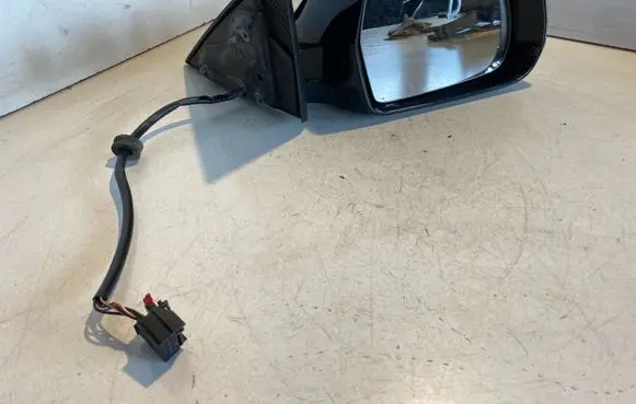 Audi A5 8T 8F Front door electric wing mirror 