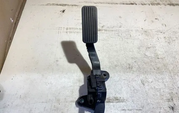 Hyundai Ioniq Accelerator throttle pedal DH32729G2900