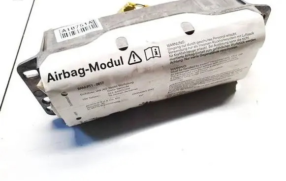 Passenger airbag