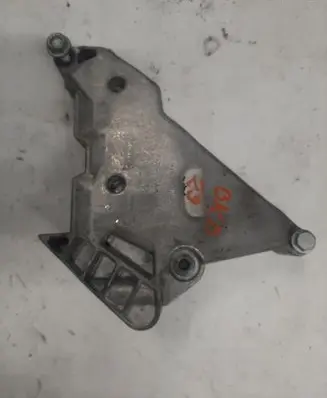 Audi A3 S3 8P Engine mount bracket 03G199207E