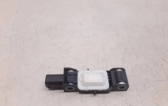 Chrysler 300 - 300C Airbag deployment crash/impact sensor 04671779AC 050607 0974303865