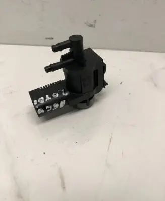 Audi A6 S6 C6 4F Turbo solenoid valve 1K0906283A