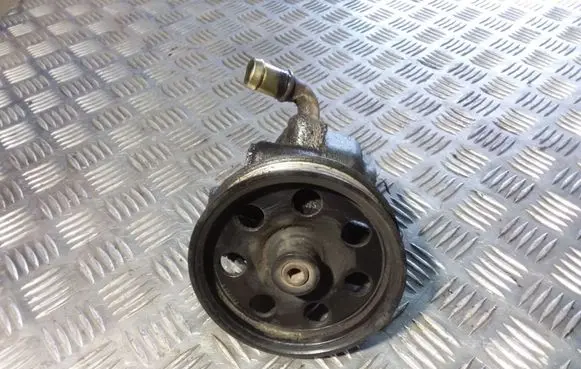 Ford Focus Power steering pump XS4E3A733AC
