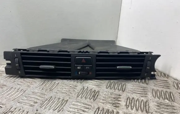 BMW 3 E92 E93 Dash center air vent grill 9130469