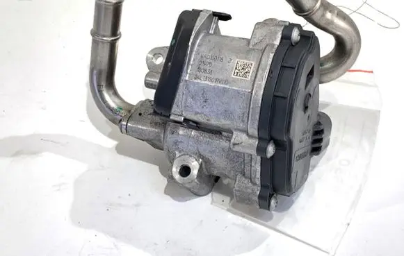 Skoda Superb B8 (3V) EGR valve 04L131501R