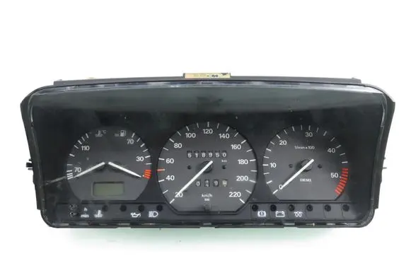 Volkswagen PASSAT B4 Speedometer (instrument cluster) 3A0919033C