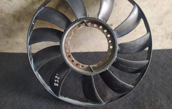 Volkswagen PASSAT B5.5 Fan impeller 058121301B