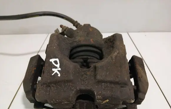 BMW 1 E81 E87 Front brake caliper