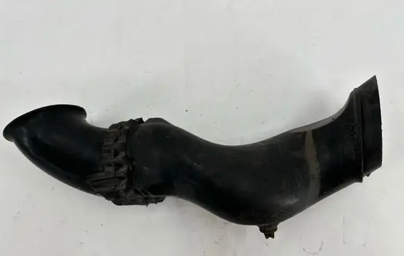 Volkswagen Touareg II Air intake duct part 7P6129609A