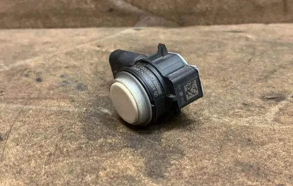 Mercedes-Benz B W246 W242 Parking PDC sensor A0009050242