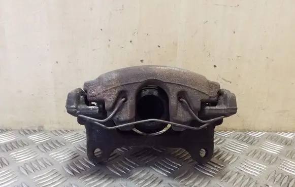 Volkswagen PASSAT CC Front brake caliper