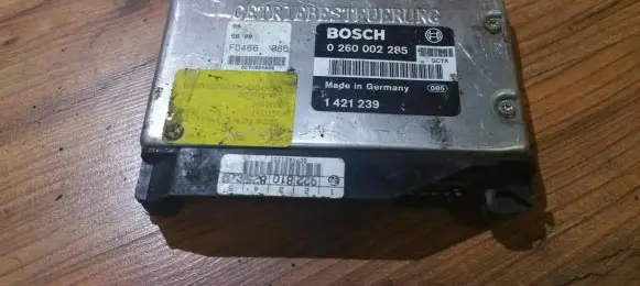 BMW 5 E34 Engine control unit/module 0260002285 1421239