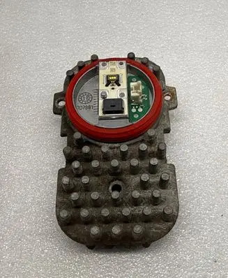 BMW 6 F12 F13 LED ballast control module 1305715084