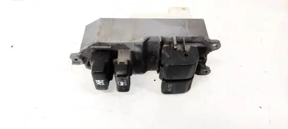 Toyota Yaris Electric window control switch