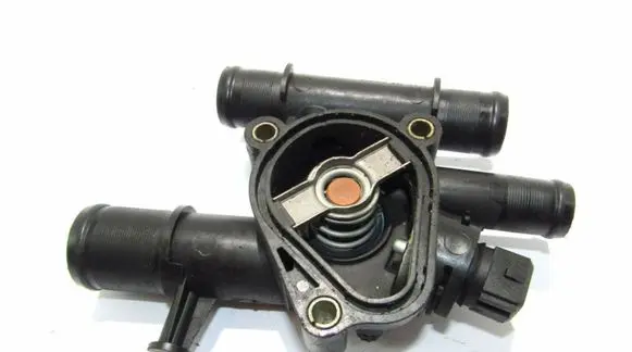 Nissan Primera Thermostat housing 