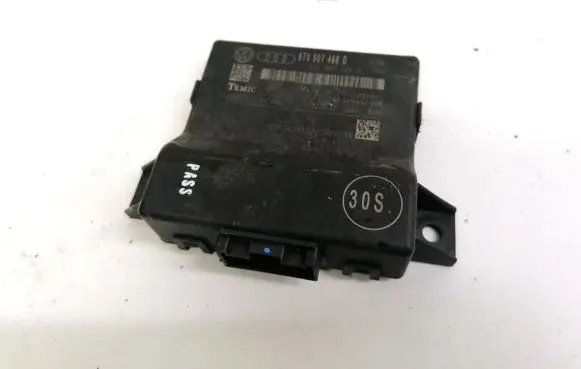Audi A5 8T 8F Door control unit/module 8T0907468D 403221