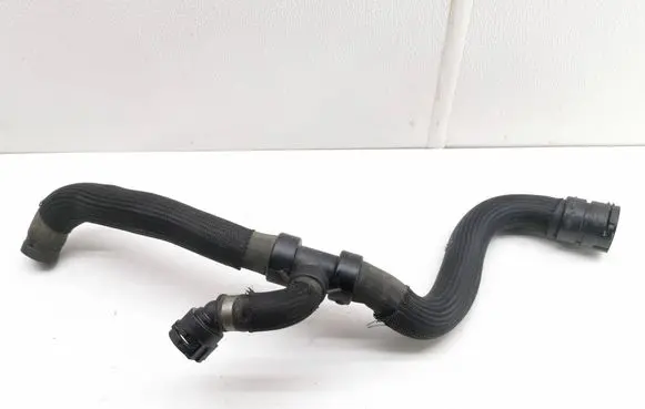 Volvo V70 Engine coolant pipe/hose S4000250