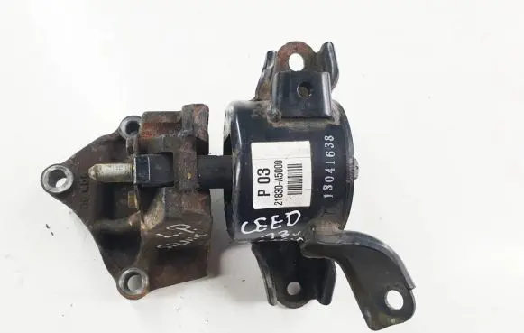 KIA Pro Cee'd II Engine mount bracket 21830A5000 13041638