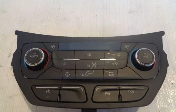 Ford Kuga II Climate control unit 8A6T18C612AG