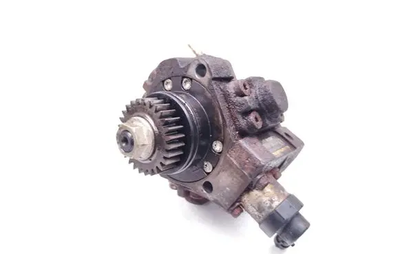 Nissan Qashqai Fuel injection high pressure pump 8200690744 0445010170