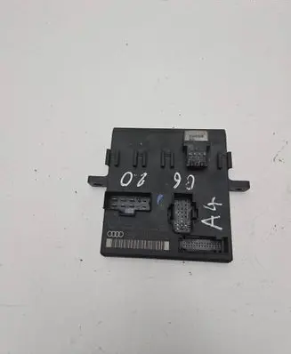 Audi A4 S4 B6 8E 8H Comfort/convenience module 8E0907279C