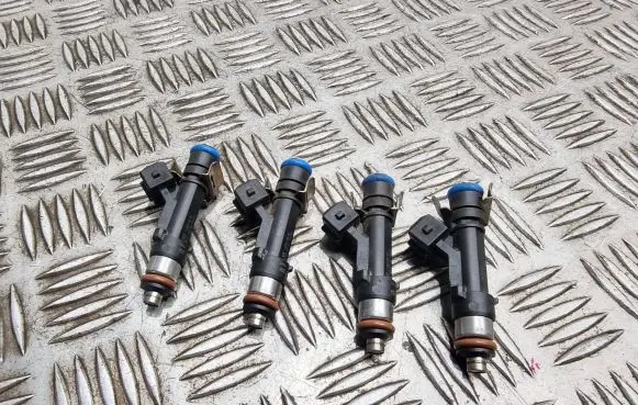 Opel Adam Fuel injectors set 0280158181