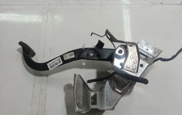 Opel Zafira B Brake pedal 24463406