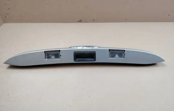 Ford Focus C-MAX Trunk door license plate light bar AM5110E998