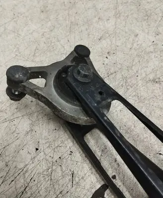 Volvo S70 V70 V70 XC Engine mount bracket 8631159 309a95