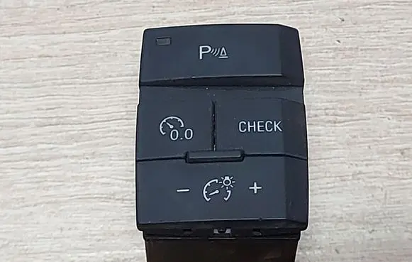 Audi Q7 4L Parking (PDC) sensor switch 4L1927123A