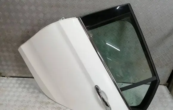 Fiat Tipo Rear door