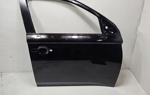 Mitsubishi Outlander Front door