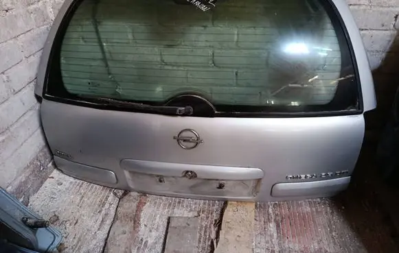 Opel Omega B2 Tailgate/trunk/boot lid