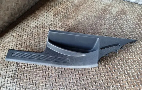 Volkswagen Tiguan Allspace Rear sill trim cover 5NL868269A