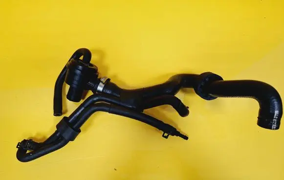 Volkswagen Golf IV Vacuum valve 06A145710N 06A145712C