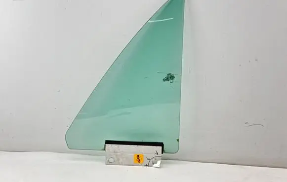 Audi TT Mk1 Front vent window/glass (coupe) 8N8845113A 43R001025 M24100AS2