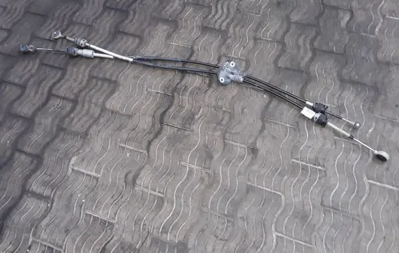 Ford Focus Gear shift cable linkage F1FR7E395GC EBZ9A