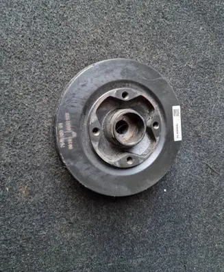 BMW 5 G30 G31 Crankshaft pulley 7646900