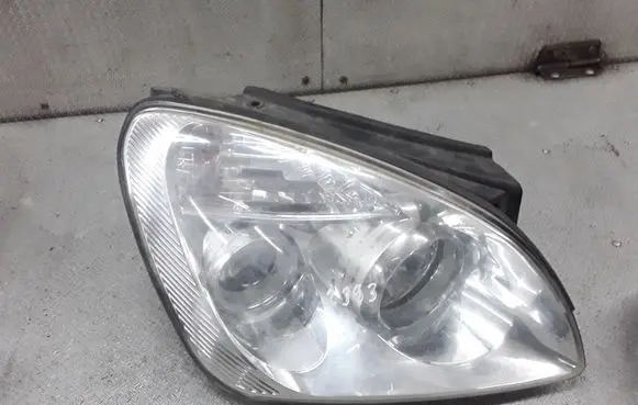 KIA Carens II Headlight/headlamp