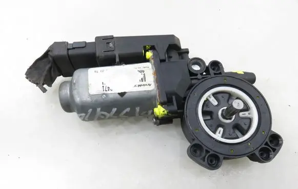 Renault Megane II Front door window regulator motor 